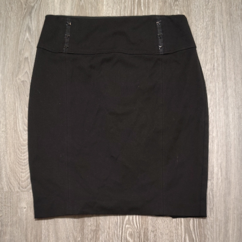 Elegant Black Pencil Skirt